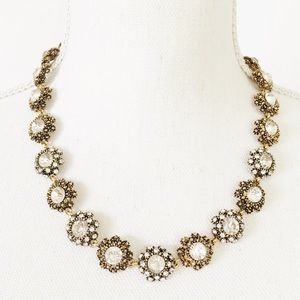 ✨NWT✨ Antique Gold Clear Rhinestone Necklace